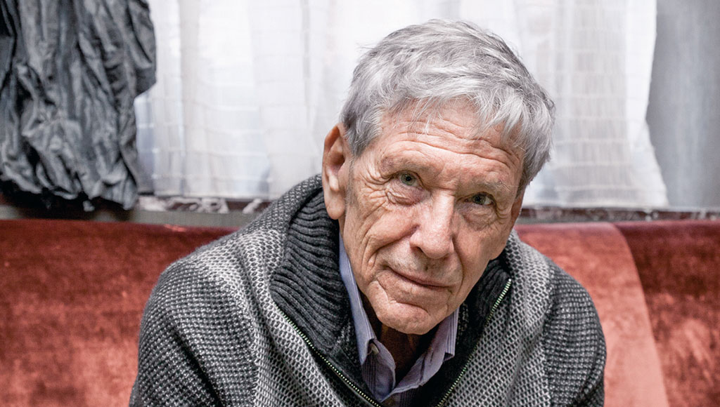 Amos Oz