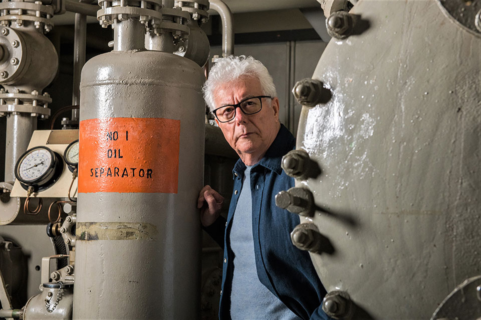 El 'Ken Follett español' vive en su propio castillo